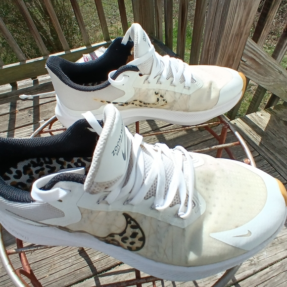 Nike Winflo 8 Premium White Leopard Women's Shoes - Picture 14 of 14